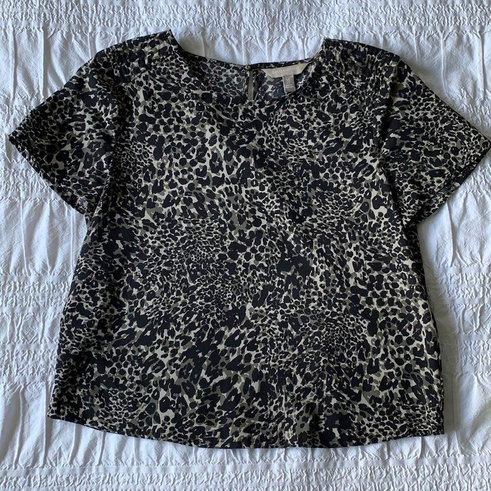 Silky animal print top 🐆